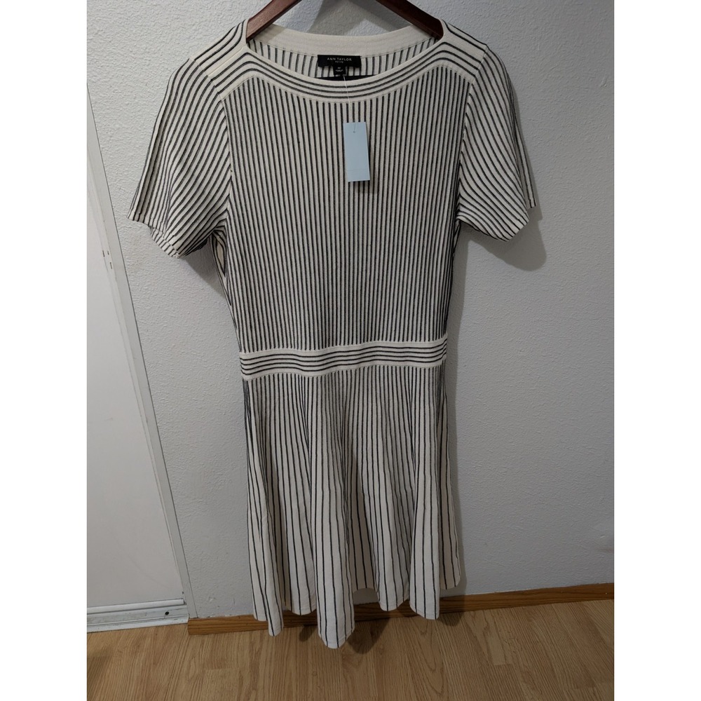 Ann Taylor Petite Womens Dress Petite M Black Ivory Striped Knit Fit & Flare NWT
